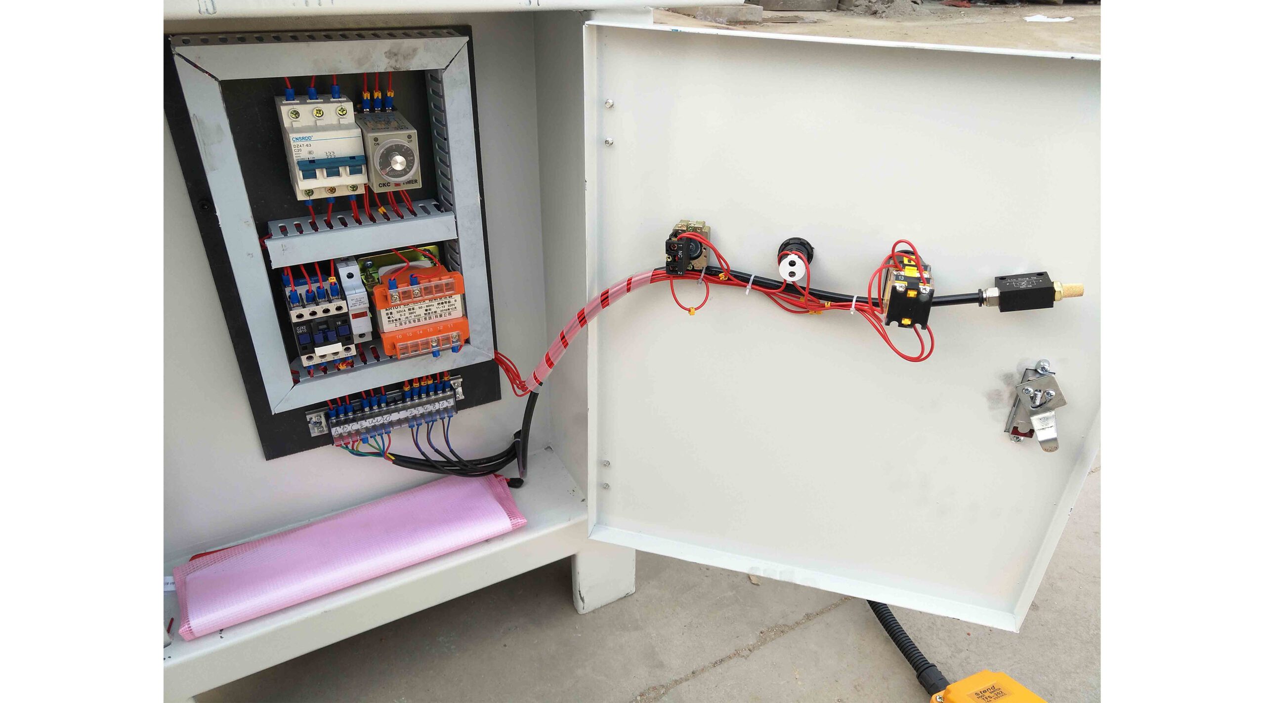 Single Spindle Hinge Drilling MZ73031A - Image 3