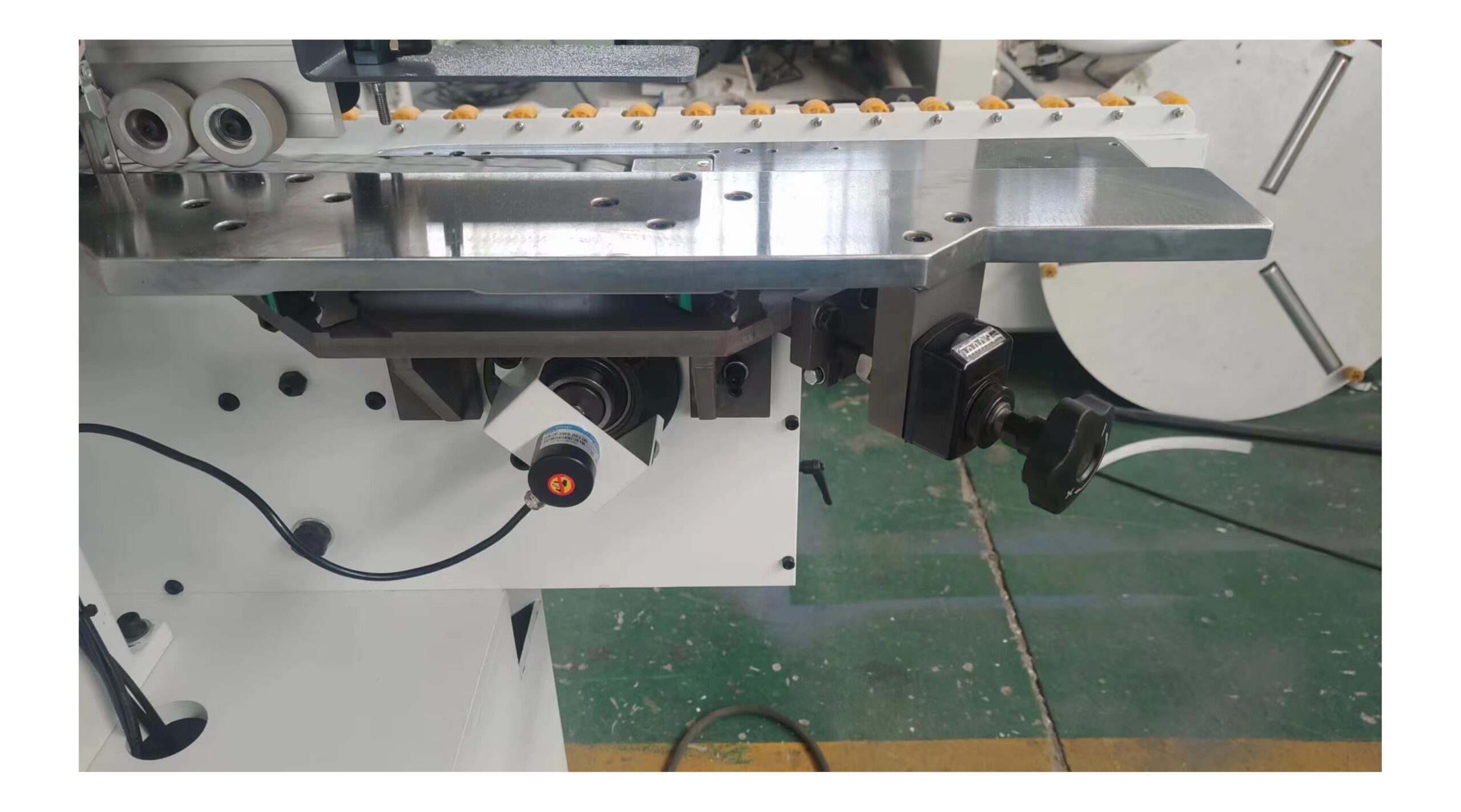 feeding panel, premilling adjument, encoder